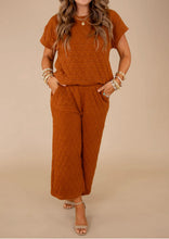 Load image into Gallery viewer, Kendall Quilted Textured Set- Rust