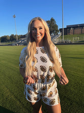 Load image into Gallery viewer, Down Set Hut Sequin Set