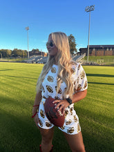 Load image into Gallery viewer, Down Set Hut Sequin Set