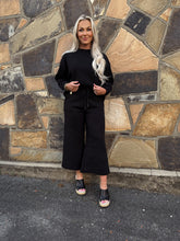 Load image into Gallery viewer, Kendall Textured Set- Black