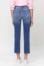 Load image into Gallery viewer, Mid-Rise Straight Crop Jeans
