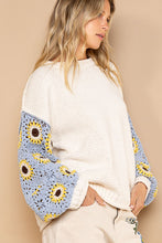Load image into Gallery viewer, Contrast Square Pattern Sleeves Pullover Sweater
